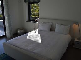 Modern Villa With Swimming Pool Near Carvoeiro