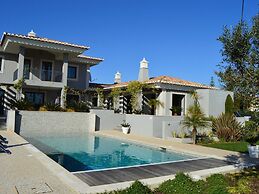 Modern Villa With Swimming Pool Near Carvoeiro