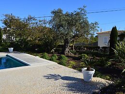 Modern Villa With Swimming Pool Near Carvoeiro