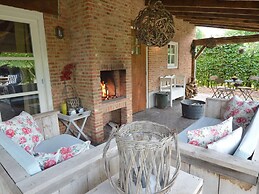 Beautiful Holiday Home In Lage Mierde Near Forest