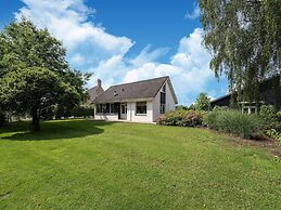 Cozy Holiday Home in Nistelrode With Garden