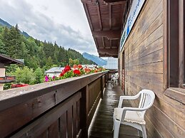 Cozy Apartment in Saalbach-Hinterglemm near Ski Area