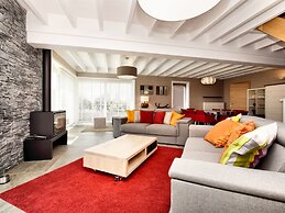 Stylish Holiday Home in Houffalize With Sauna, Patio, Garden