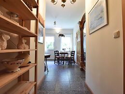 Vintage Apartment in Kröpelin near Forest