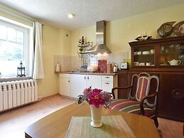 Vintage Apartment in Kröpelin near Forest