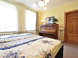 Vintage Apartment in Kröpelin near Forest