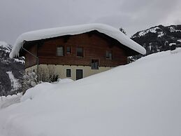 Chalet With Sauna Near the ski Area