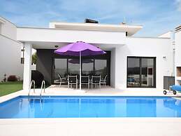 Holiday Home; Nazare Beach for Surfing
