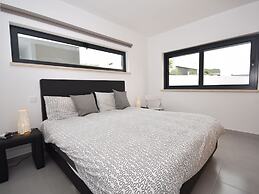 Modern Villa With Private Swimming Pool