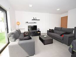 Modern Villa With Private Swimming Pool