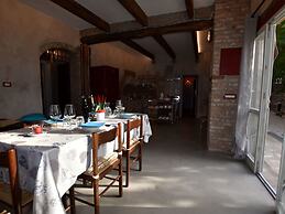 Ancient, Renovated Farmstead With Private, Equipped Garden