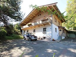 Cozy Apartment in Kitzbuhel near Ski Area