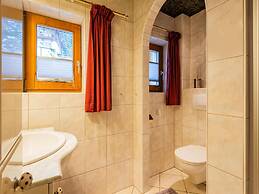 Cozy Apartment in Kitzbuhel near Ski Area