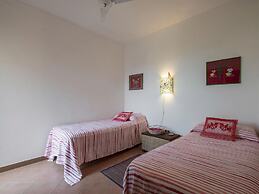 Picturesque Flat With sea View