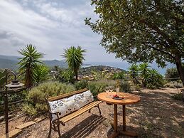 Picturesque Flat With sea View