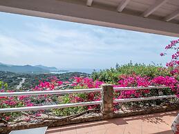 Picturesque Flat With sea View