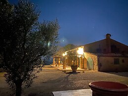 Farmhouse in Pisan Hills With Pool