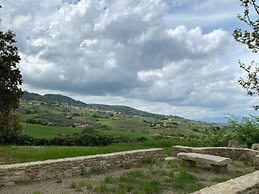 Farmhouse in Pisan Hills With Pool