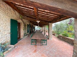 Farmhouse in Pisan Hills With Pool
