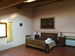 Farmhouse in Pisan Hills With Pool