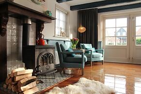 Holiday Home in Hindeloopen by Lake