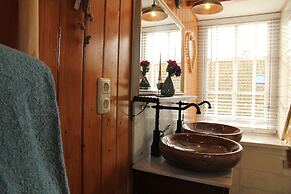 Holiday Home in Hindeloopen by Lake