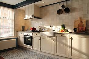 Holiday Home in Hindeloopen by Lake