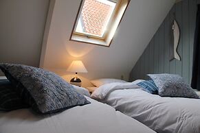 Holiday Home in Hindeloopen by Lake