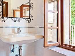 Spacious Holiday Home in Ca' De' Grimaldi near Town Center