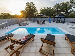 Beautiful Villa With Private Swimming Pool