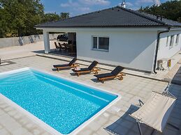 Beautiful Villa With Private Swimming Pool