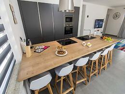 Beautiful Villa With Private Swimming Pool