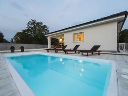 Beautiful Villa With Private Swimming Pool