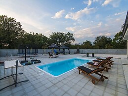 Beautiful Villa With Private Swimming Pool