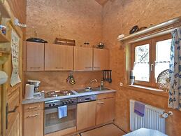 Vintage Holiday Home in Grafenried With Garden