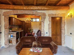 Apartment in Aulla With Swimming Pool