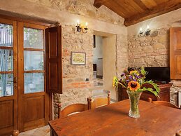 Apartment in Aulla With Swimming Pool