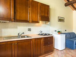 Farmhouse in Perugia with Hot Tub, Swimming Pool, Garden, BBQ