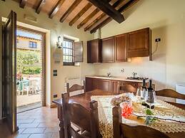 Farmhouse in Perugia with Hot Tub, Swimming Pool, Garden, BBQ