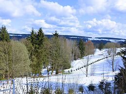 Bright Holiday Home in Schnett