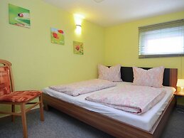 Bright Holiday Home in Schnett