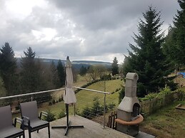 Bright Holiday Home in Schnett