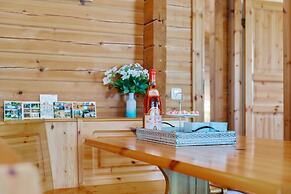 Chalet in Hulshorst Near Lake