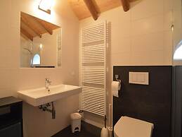 Romantic Farmhouse Escape