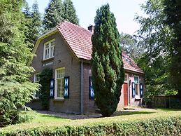 Cozy Holiday Home in Zelhem near Forest
