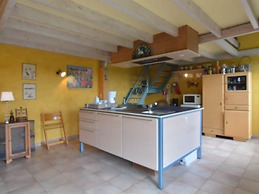 Spacious, Stylish Holiday Home in the Centre of Forested Surroundings,