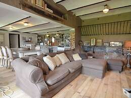Pleasant Holiday Home in West Flanders with Enclosed Garden & Hot Tub