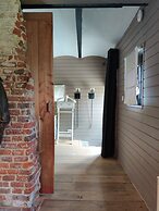 Pleasant Holiday Home in West Flanders with Enclosed Garden & Hot Tub