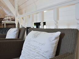 Pleasant Holiday Home in West Flanders with Enclosed Garden & Hot Tub
