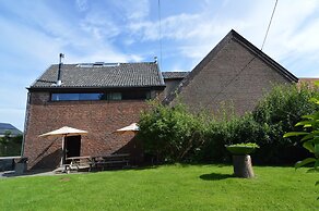 Teuven Farmhouse for 24 Guests
